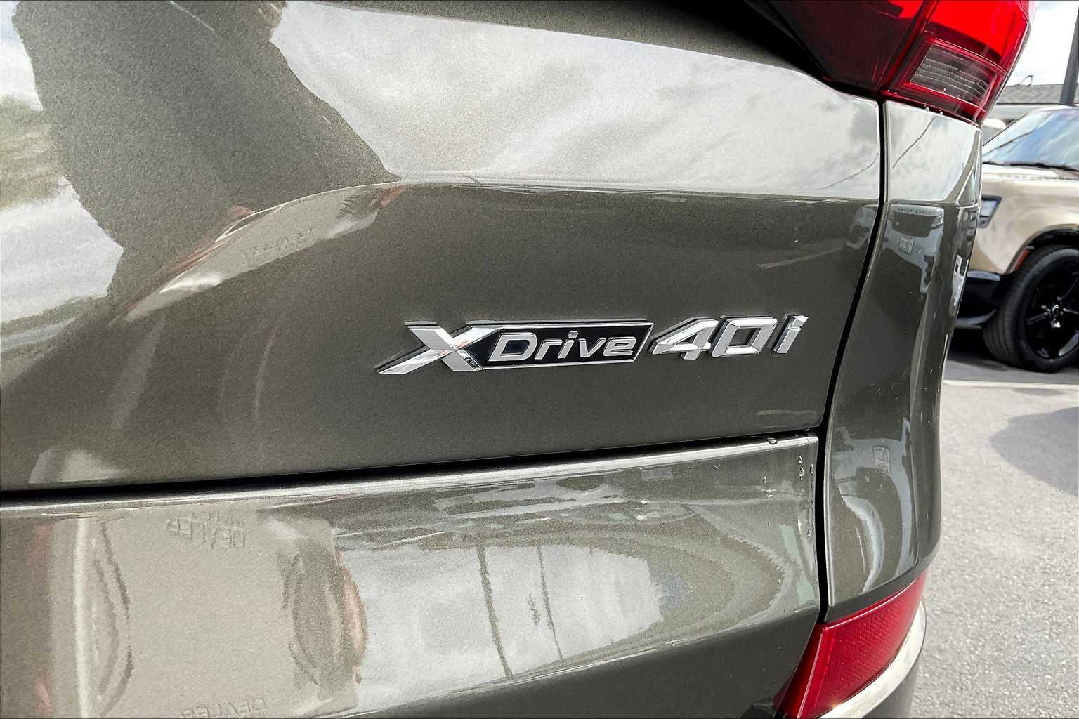 Used 2022 BMW X5 xDrive40i w/ M Sport Package image 11