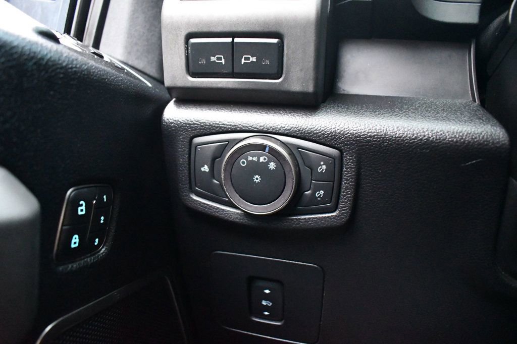 Used 2018 Ford F150 Raptor w/ Equipment Group 802A Luxury image 22