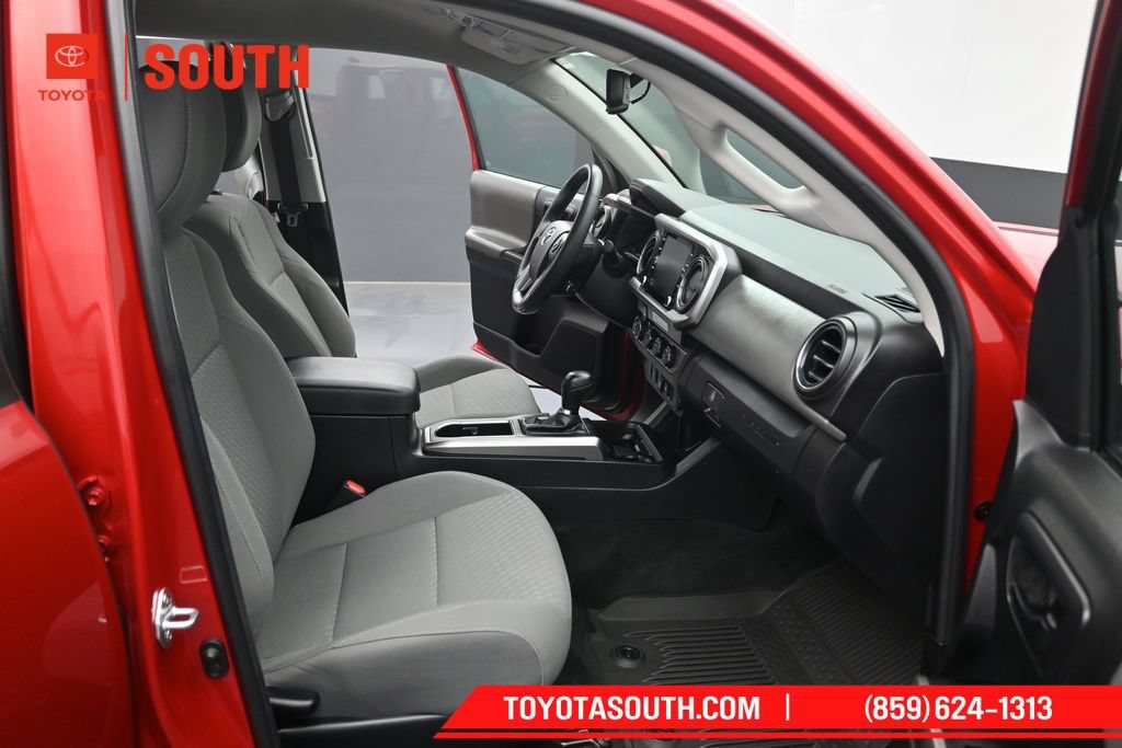 Used 2023 Toyota Tacoma SR5 AWD/4WD image 28