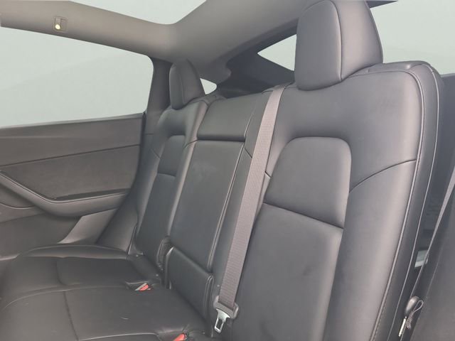 Used 2020 Tesla Model Y Long Range image 10