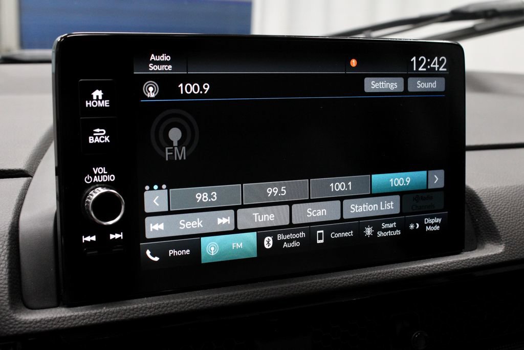 Used 2023 Honda CR-V EX-L image 3