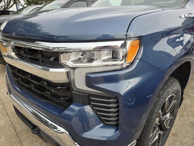 Used 2024 Chevrolet Silverado 1500 LT AWD/4WD image 5