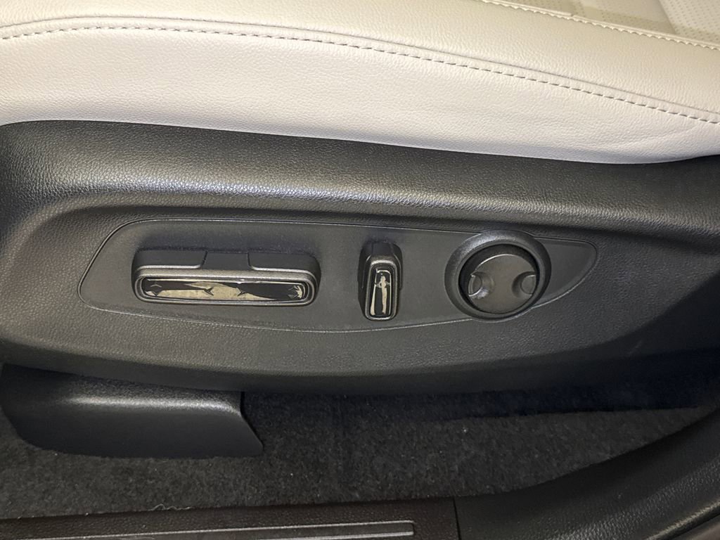 Certified 2026 Honda CR-V EX-L image 22