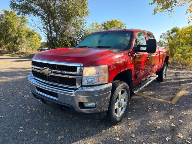 Used 2011 Chevrolet Silverado 2500 LT w/ Interior Plus Package AWD/4WD image 4