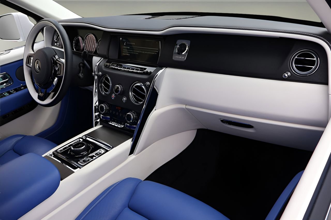 Certified 2023 Rolls-Royce Cullinan image 26