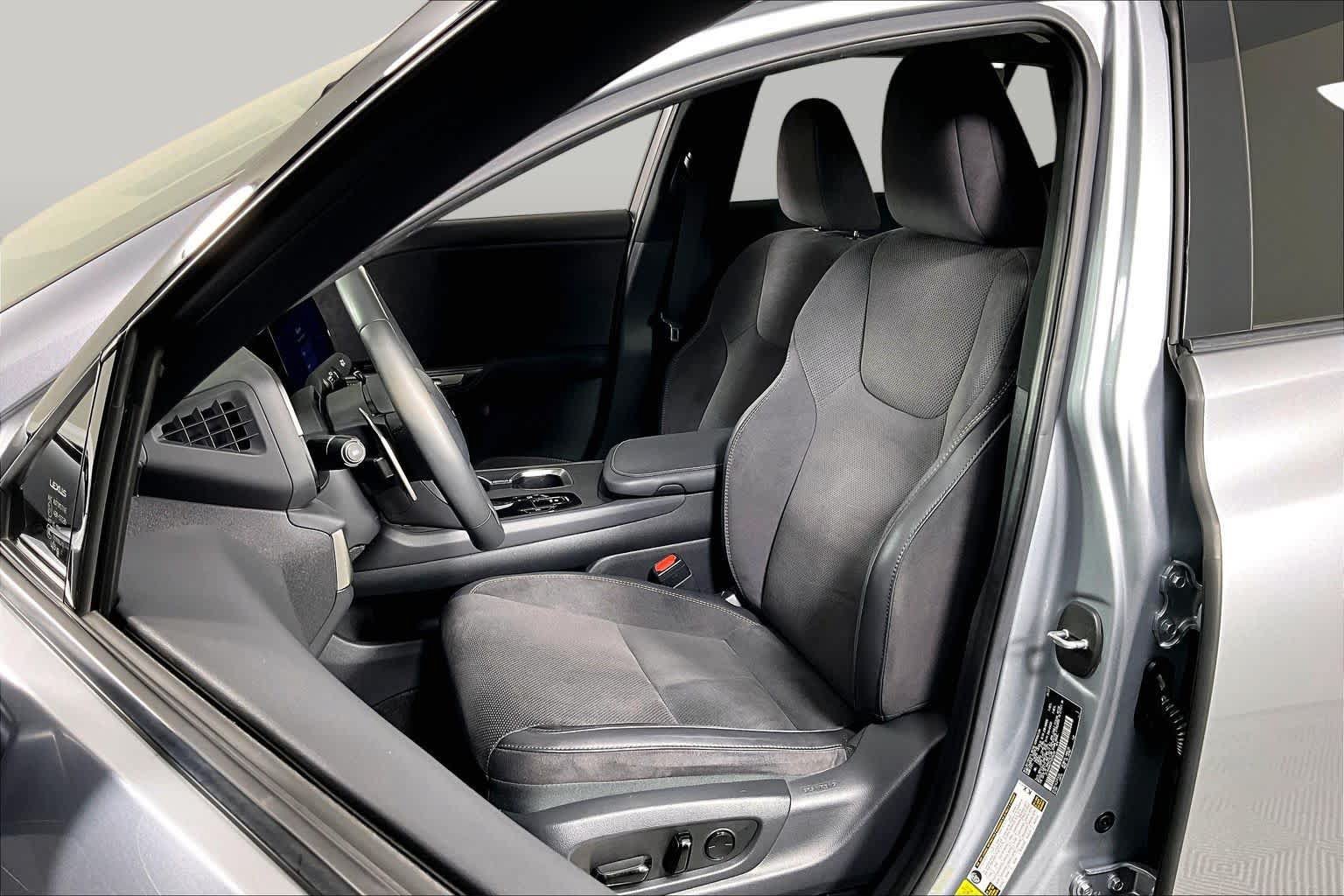 Certified 2023 Lexus RZ 450e Premium w/ Accessory Package (Z1) AWD/4WD image 7