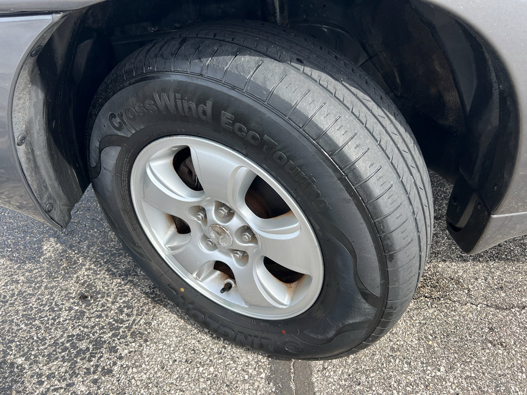 Used 2004 MAZDA Tribute LX image 9