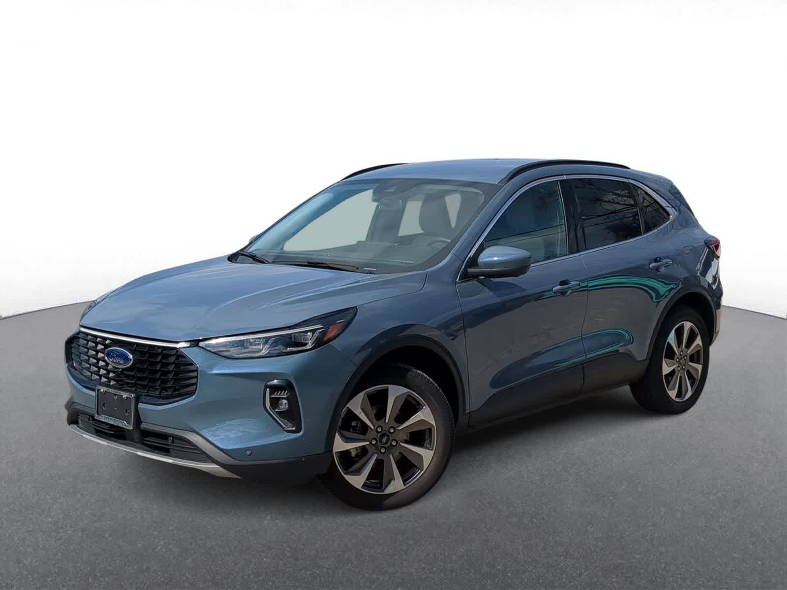 Used 2023 Ford Escape Platinum image 1