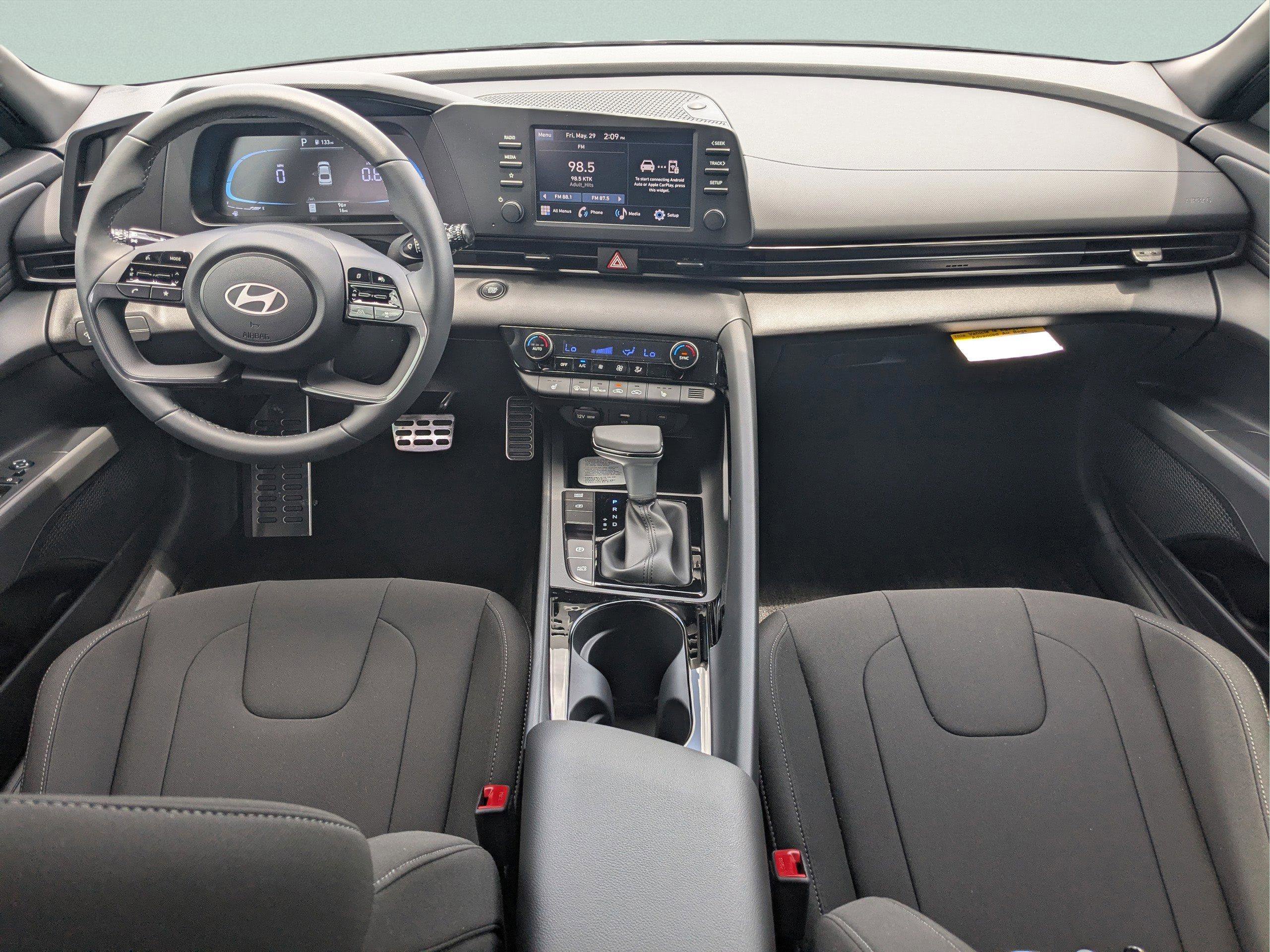 New 2026 Hyundai Elantra SEL Sport Premium FWD image 15