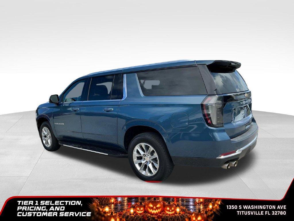 Used 2025 Chevrolet Suburban Premier RWD image 4