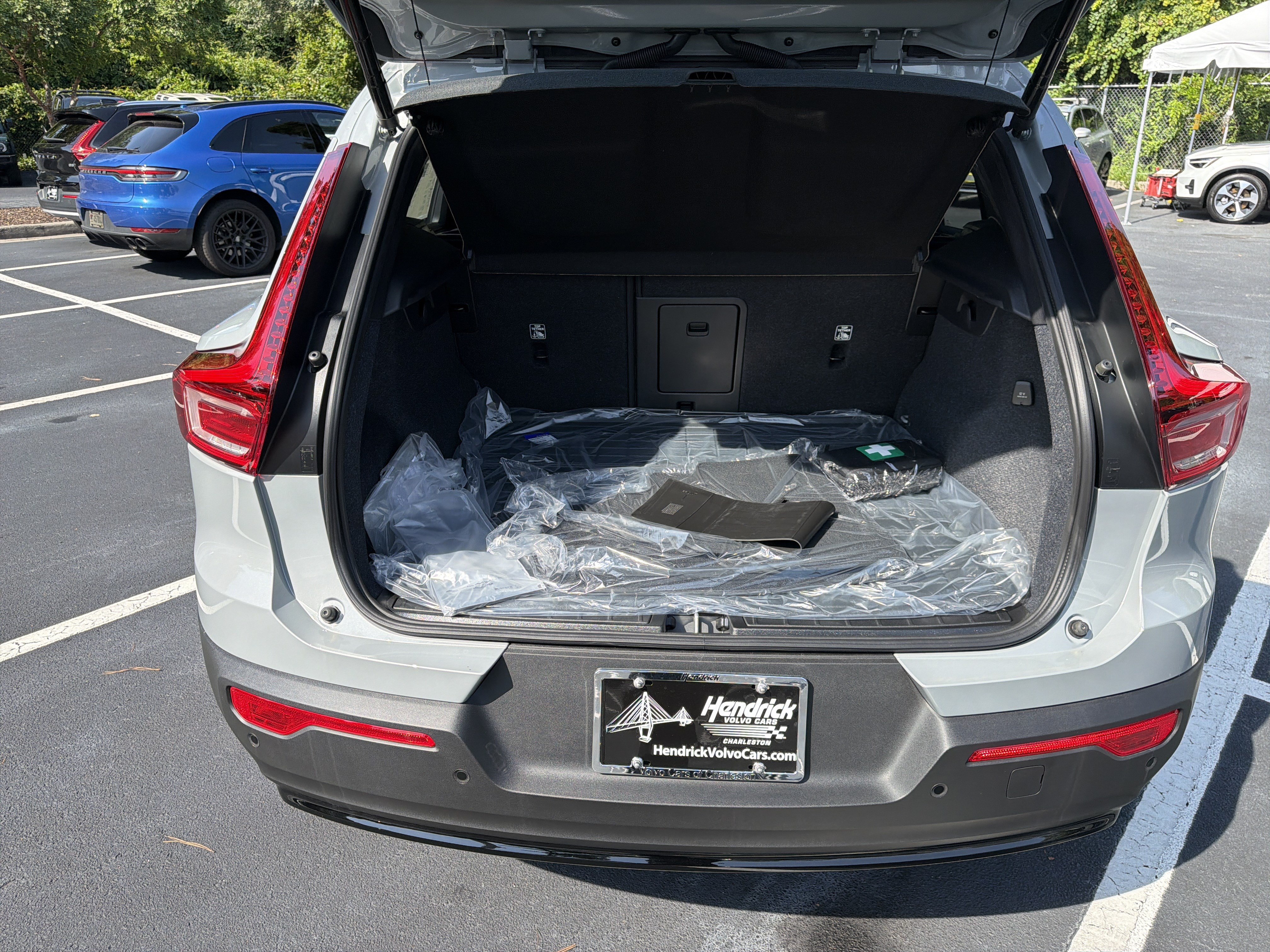 New 2026 Volvo XC40 B5 Ultra w/ Protection Package Premier AWD/4WD image 35