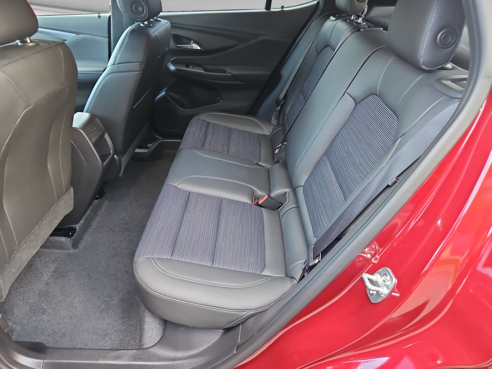 Used 2025 Buick Envista Preferred w/ Convenience I Package FWD image 14