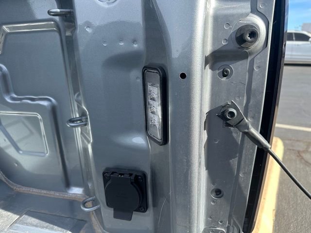 Used 2023 GMC Sierra 1500 SLT image 34