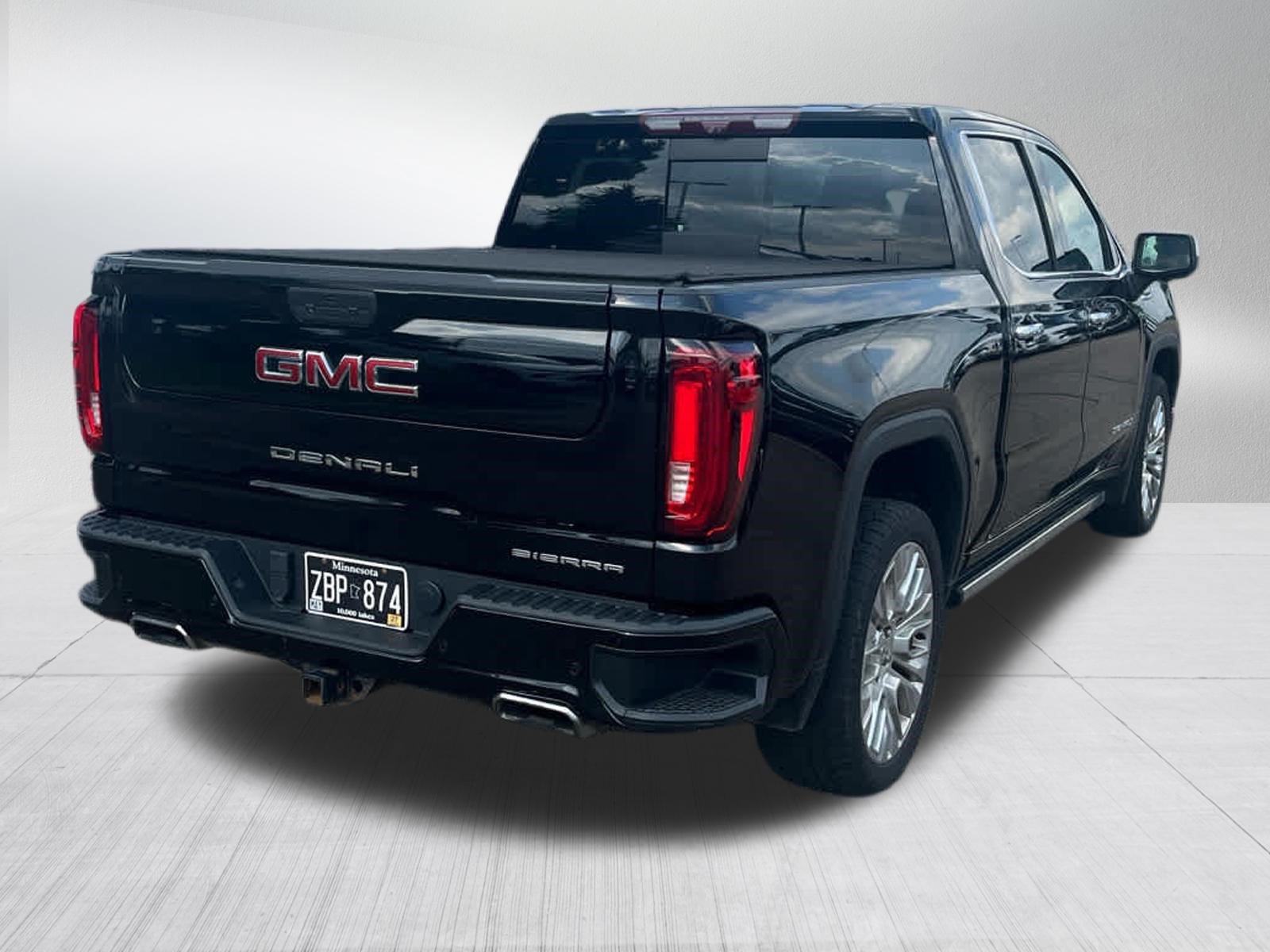 Certified 2021 GMC Sierra 1500 Denali w/ Denali Ultimate Package AWD/4WD image 4