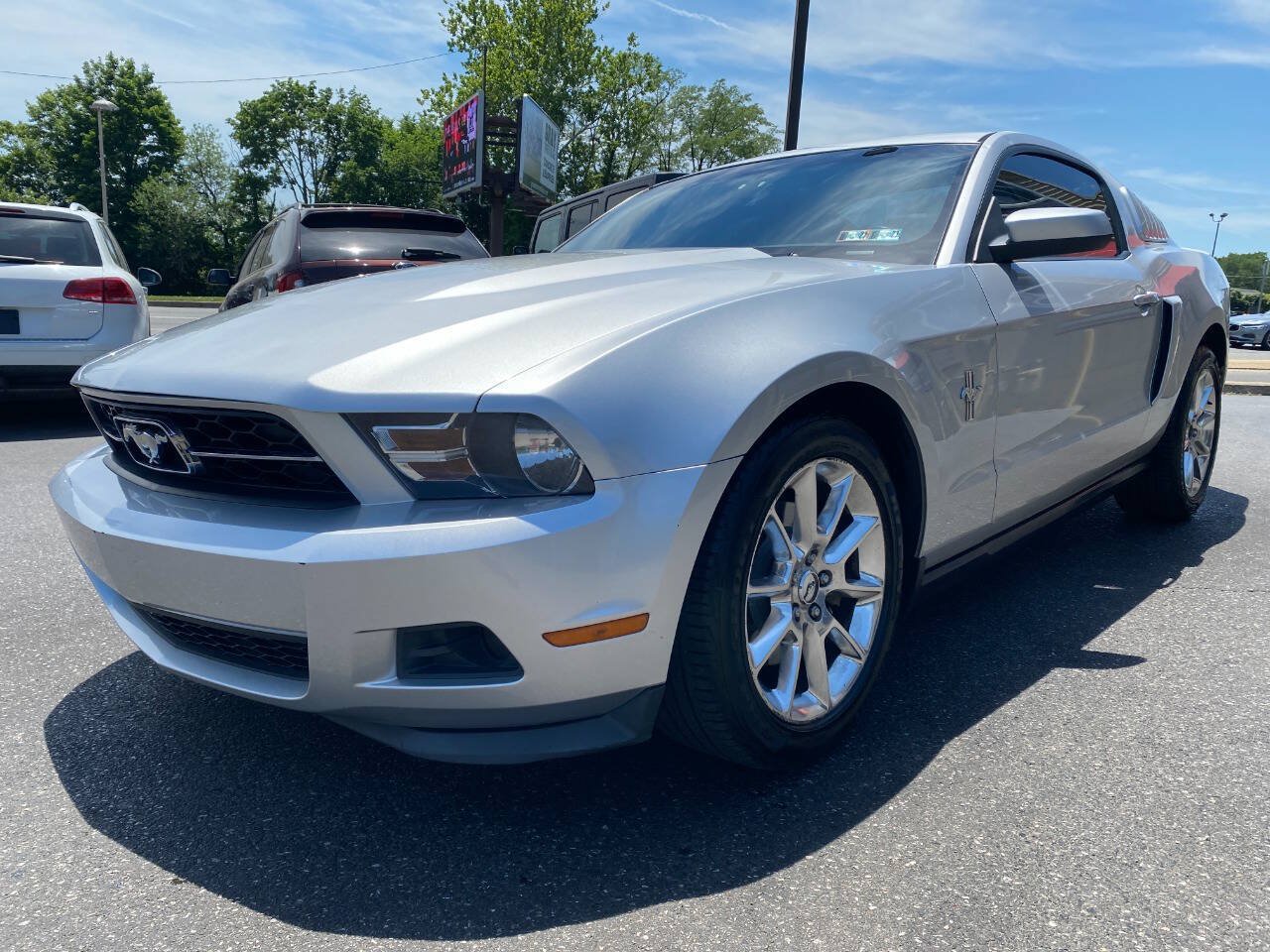 Used 2011 Ford Mustang Premium w/ 202A Rapid Spec Order Code RWD image 7