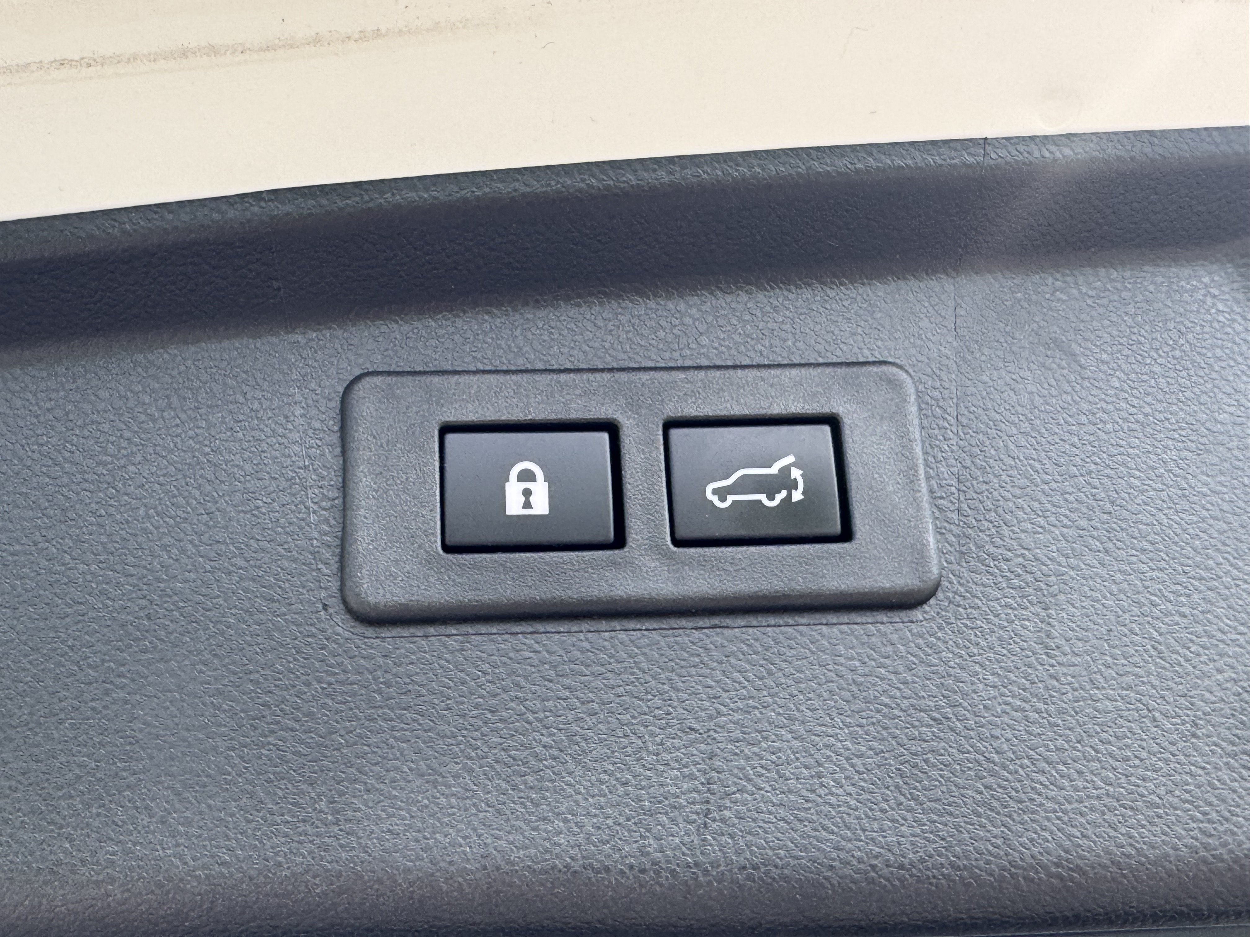 Certified 2025 Subaru Outback Wilderness AWD/4WD image 33