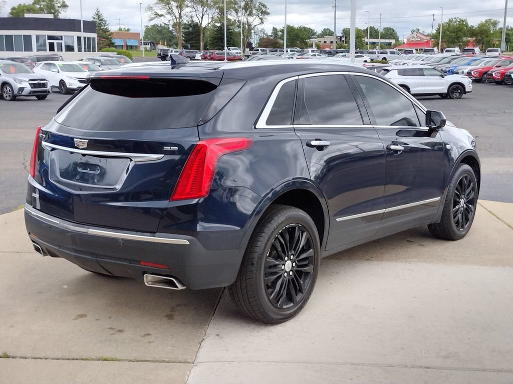 Used 2017 Cadillac XT5 Premium Luxury FWD image 5