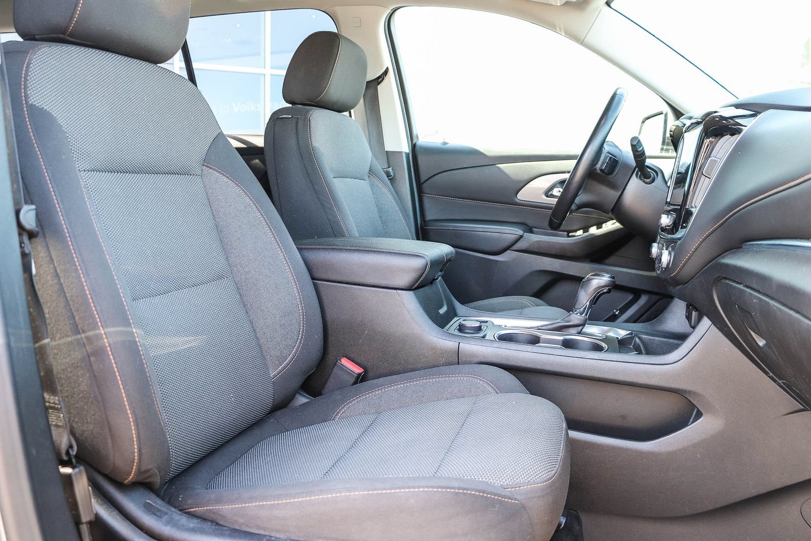 Used 2019 Chevrolet Traverse LT FWD image 17
