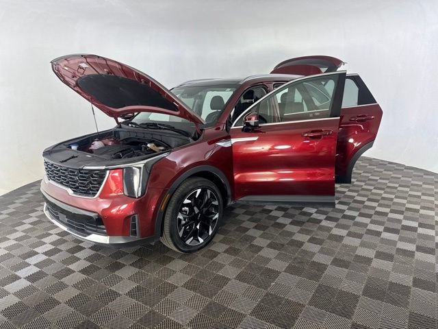 Certified 2025 Kia Sorento EX w/ Panoramic Sunroof Package FWD image 12