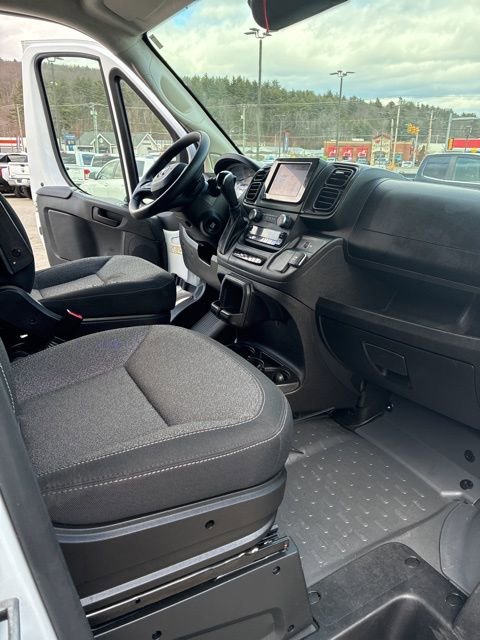 Used 2025 RAM ProMaster 2500 w/ Convenience Group image 11