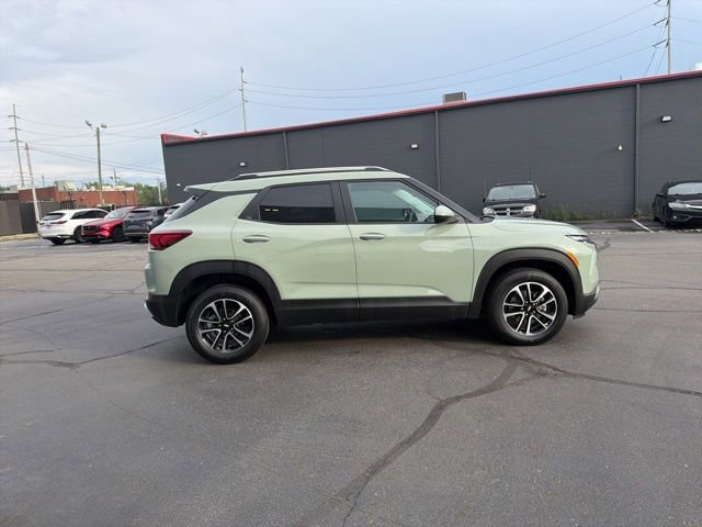 Used 2026 Chevrolet TrailBlazer LT AWD/4WD image 5