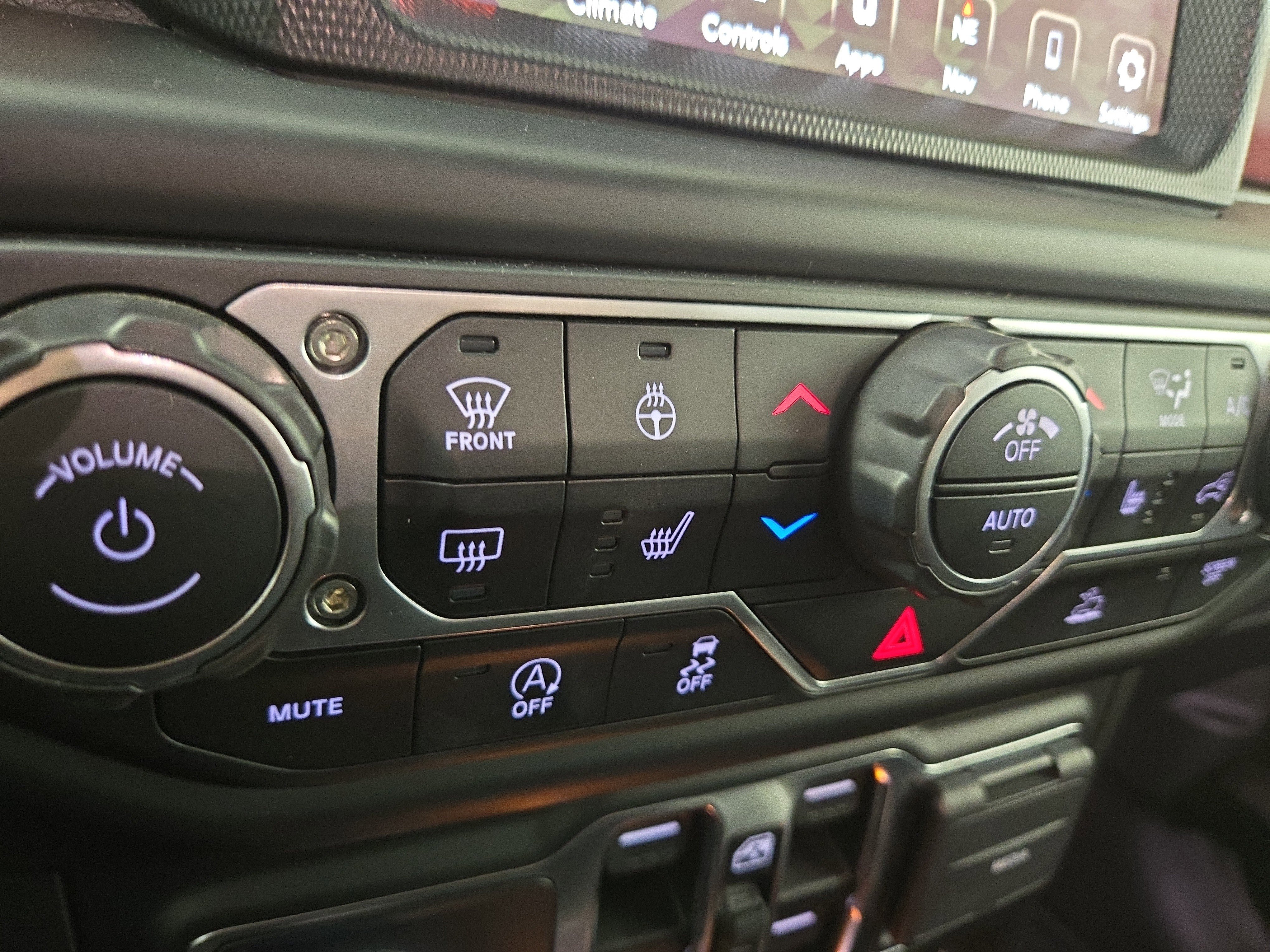 Certified 2023 Jeep Wrangler Unlimited Rubicon w/ Cold Weather Group image 27