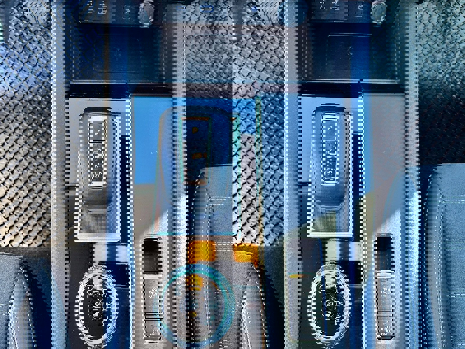 Used 2024 Mitsubishi Outlander SE image 27