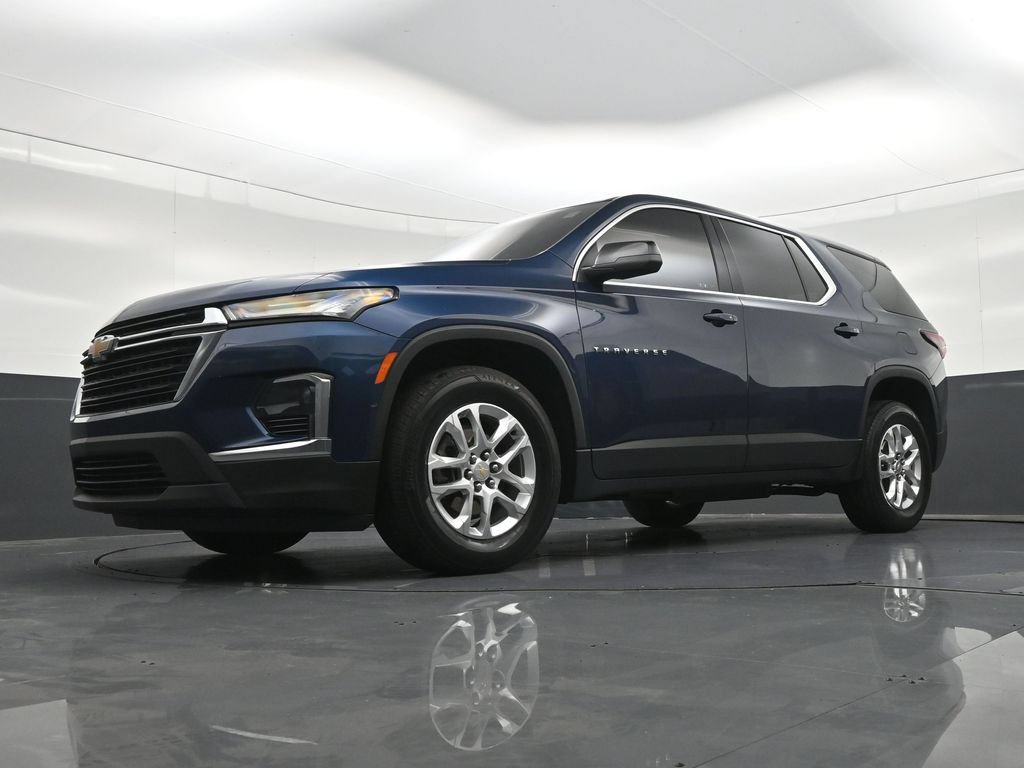 Used 2023 Chevrolet Traverse LS FWD image 24