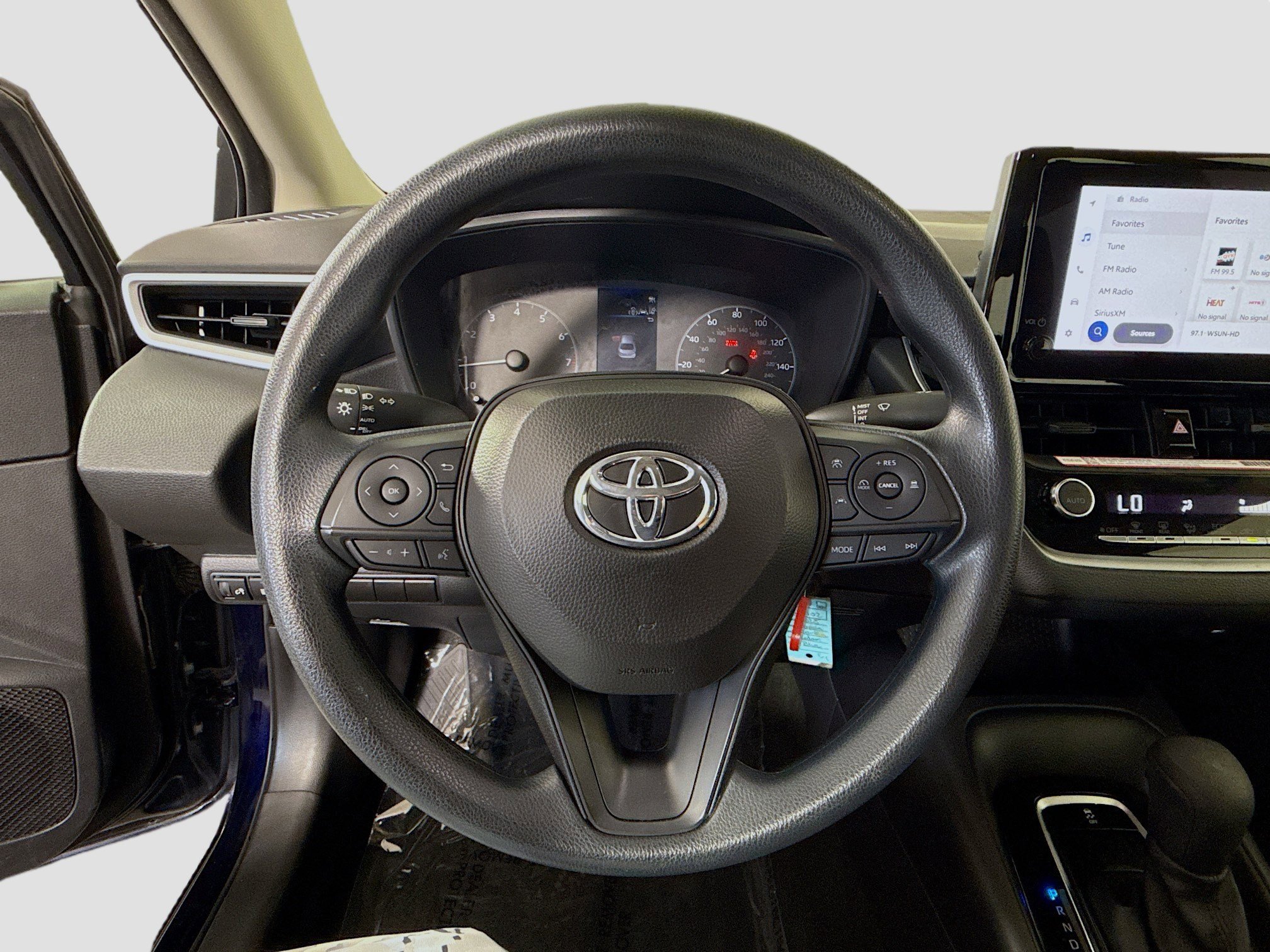 Used 2025 Toyota Corolla LE image 13
