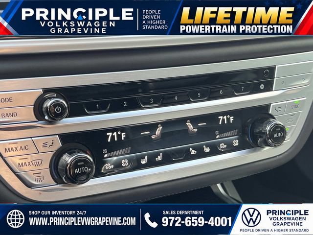 Used 2021 BMW 740i w/ Premium Package RWD image 21