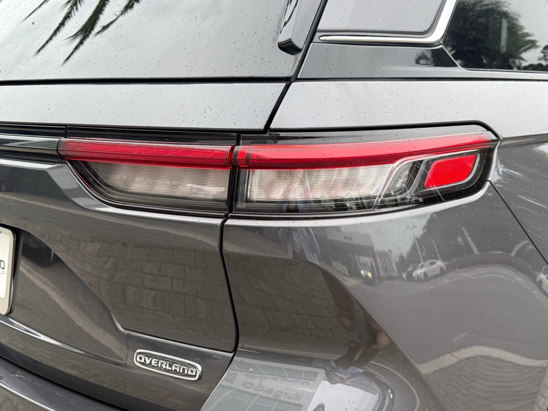 Used 2022 Jeep Grand Cherokee Overland w/ Advanced Protech Group III image 13