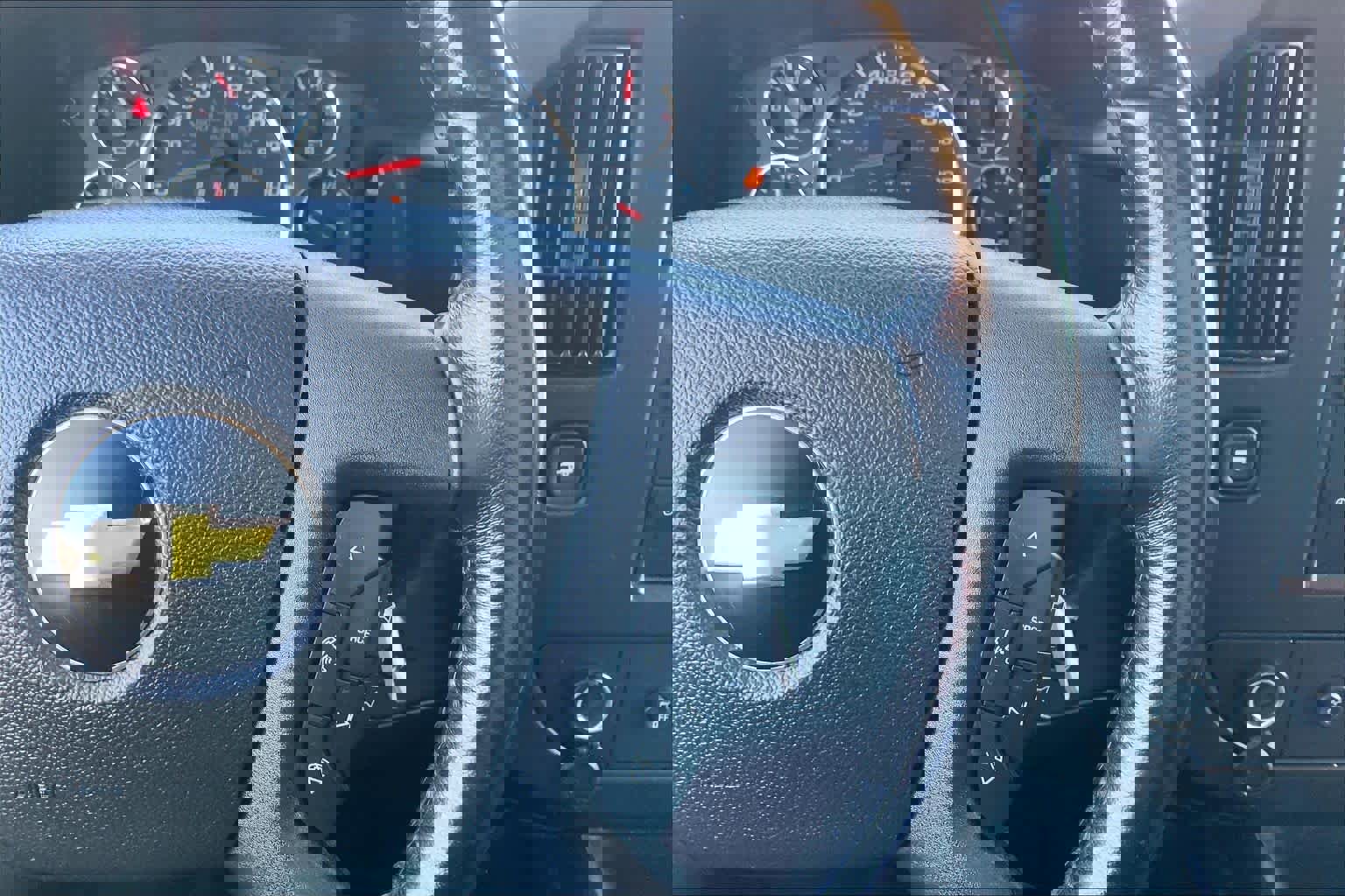 Used 2021 Chevrolet Express 2500 w/ Driver Convenience Package image 19