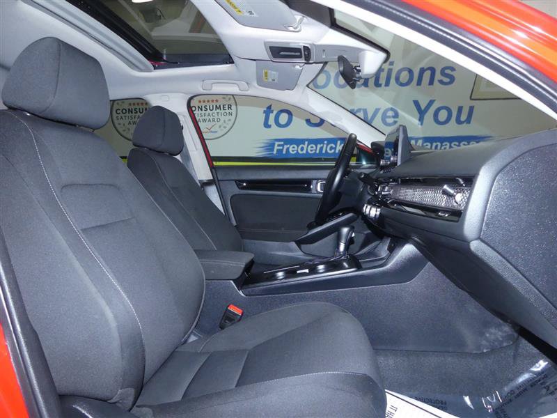 Used 2023 Honda Civic EX image 7