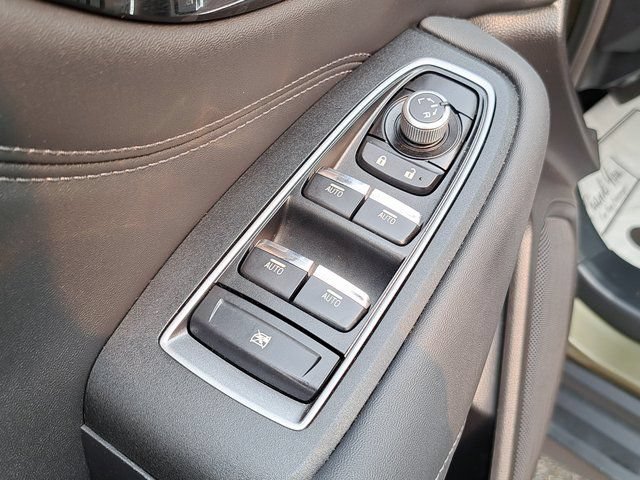 Used 2022 Subaru Forester Touring AWD/4WD image 22