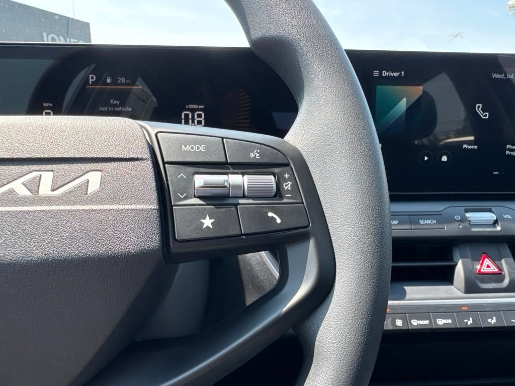 New 2026 Kia K4 FWD image 17