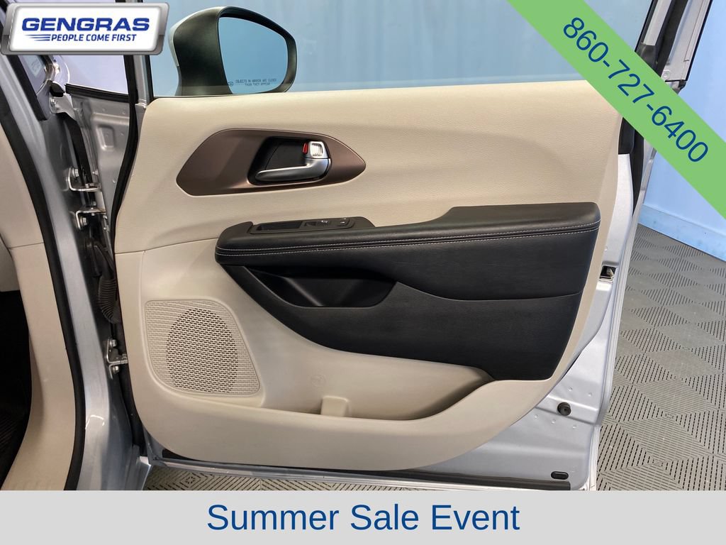 Certified 2023 Chrysler Voyager LX FWD image 37