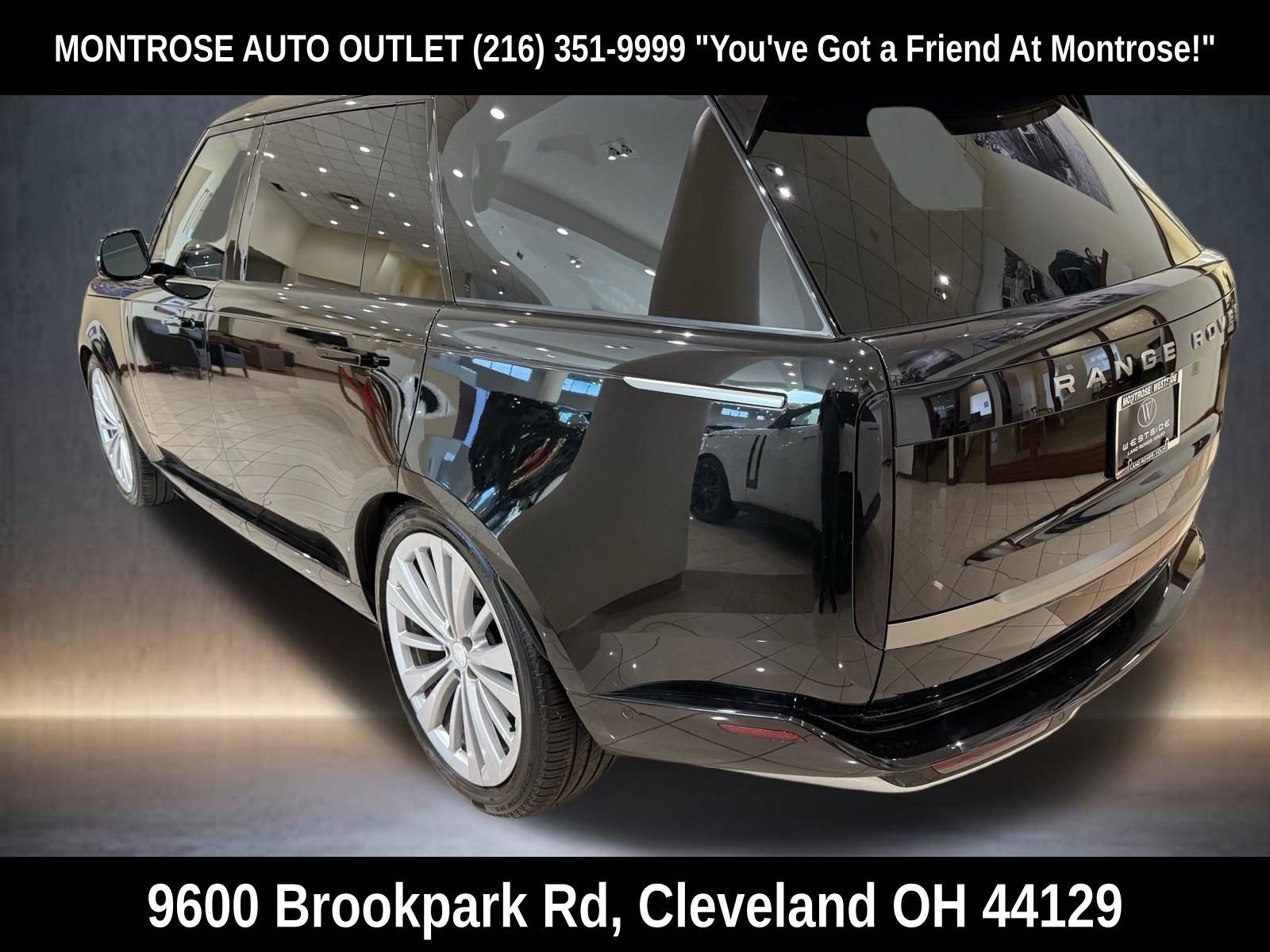 New 2025 Land Rover Range Rover Long Wheelbase SE image 2