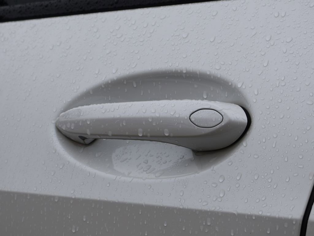 Used 2021 BMW X7 xDrive40i w/ Premium Package image 26