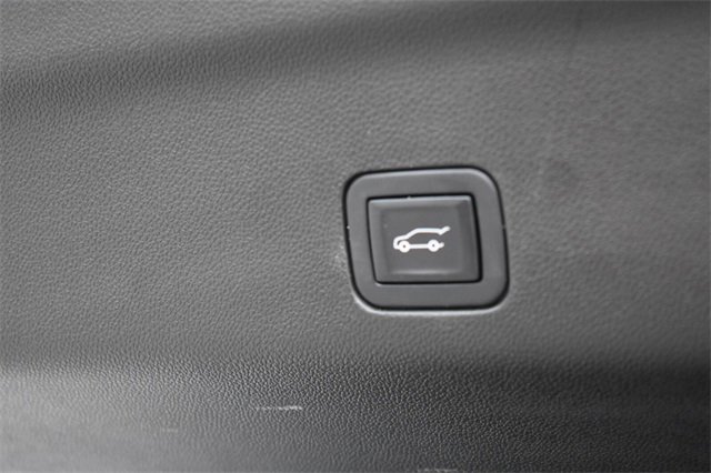 Certified 2022 Chevrolet Suburban RST w/ Sport Performance Package image 24