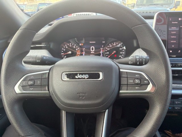 Used 2025 Jeep Compass Sport AWD/4WD image 8