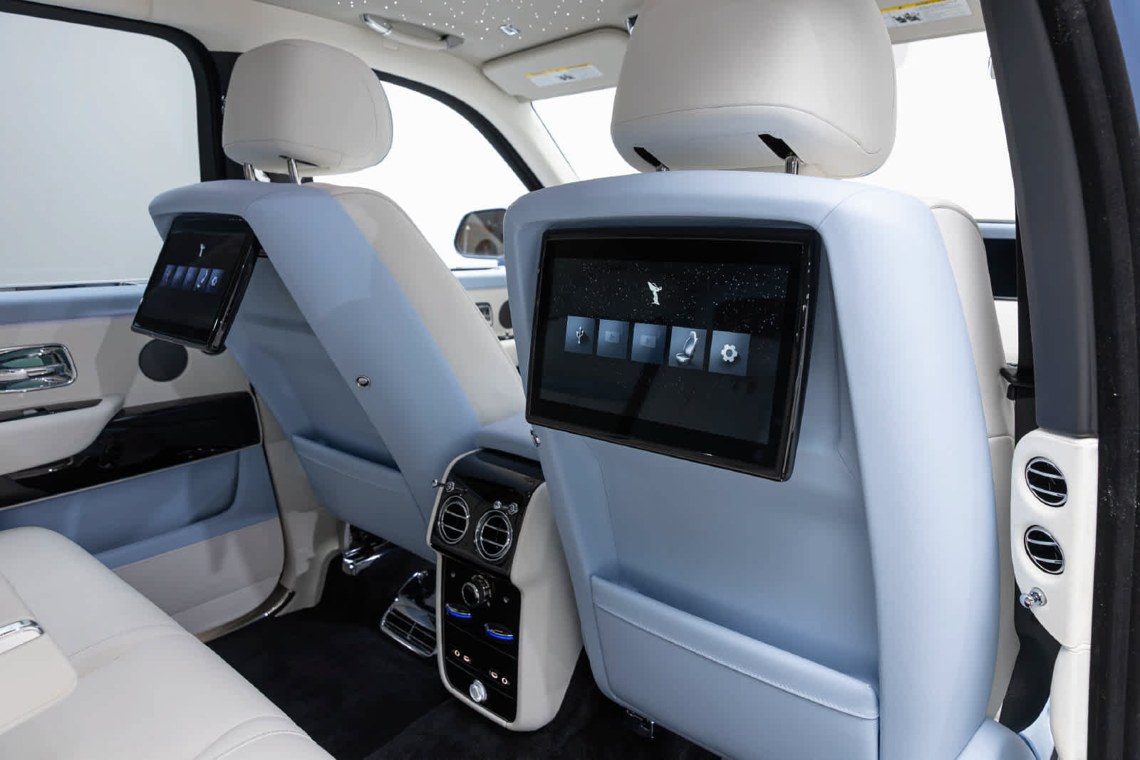 New 2027 Rolls-Royce Cullinan AWD/4WD image 45