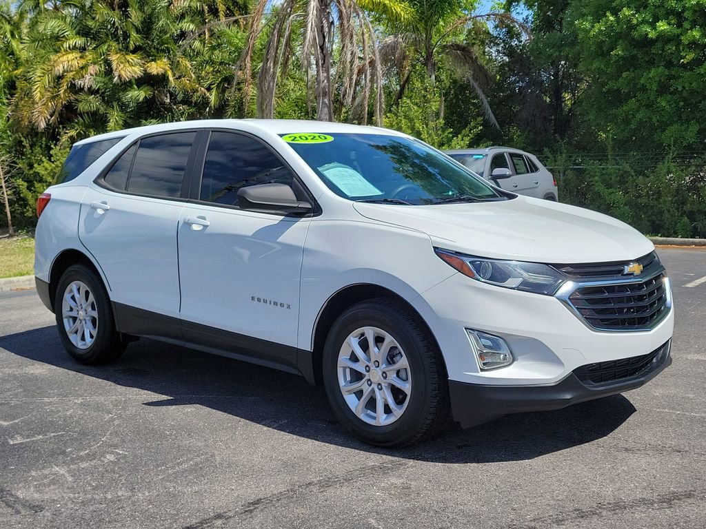 Used 2020 Chevrolet Equinox LS image 2