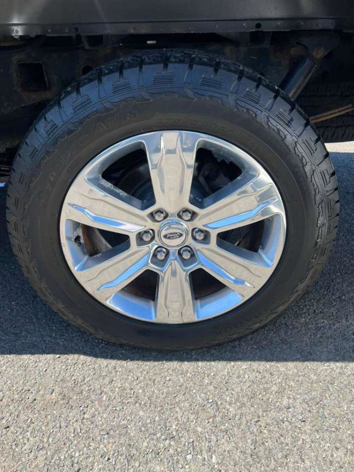 Used 2015 Ford F150 Platinum w/ Equipment Group 701A Luxury AWD/4WD image 13