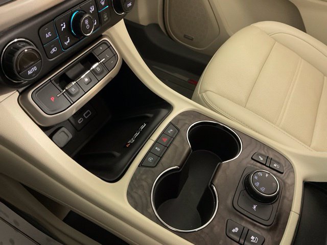 Used 2021 GMC Acadia Denali w/ Denali Ultimate Package AWD/4WD image 24