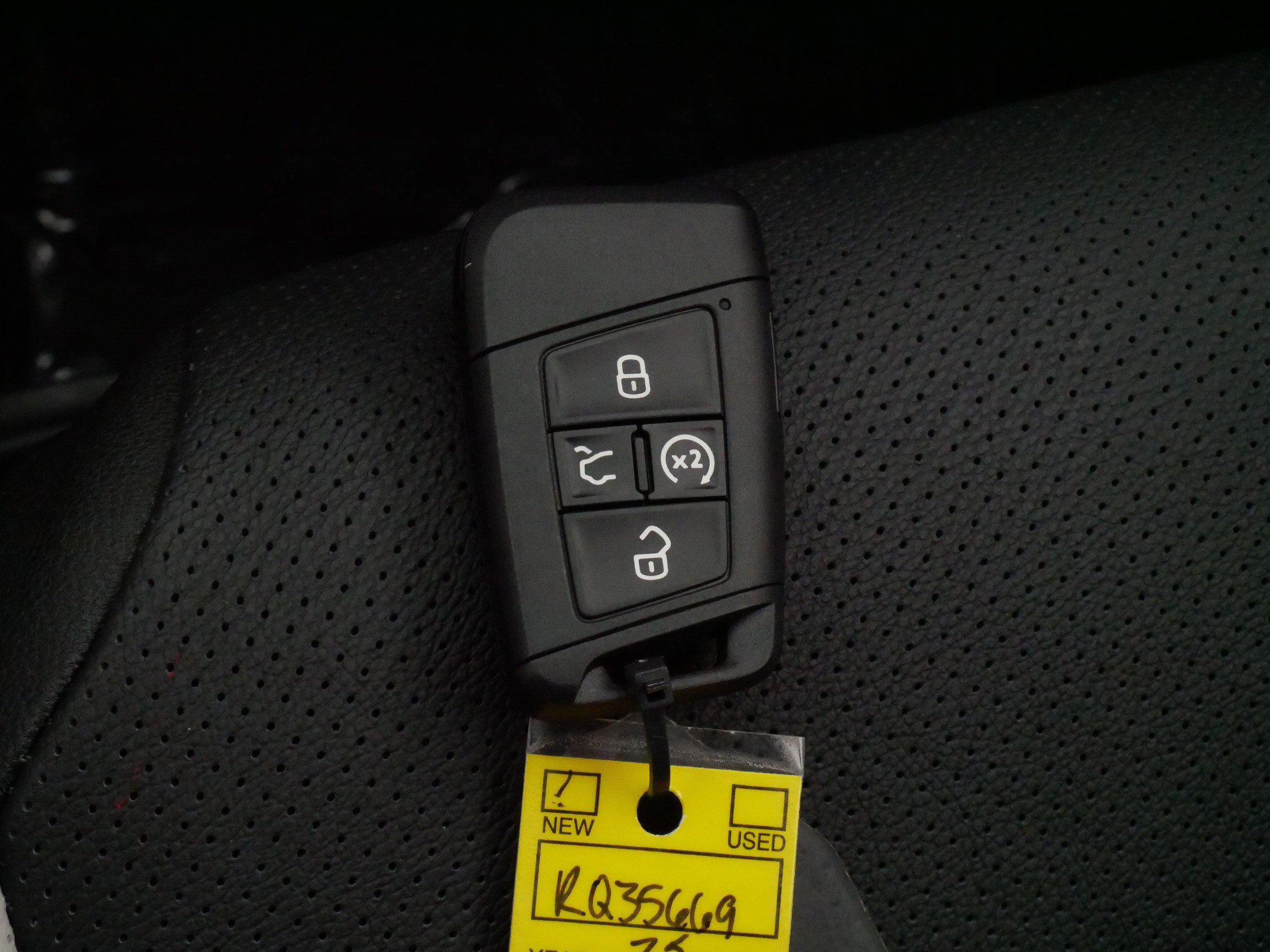 Certified 2025 Volkswagen Taos SEL AWD/4WD image 31