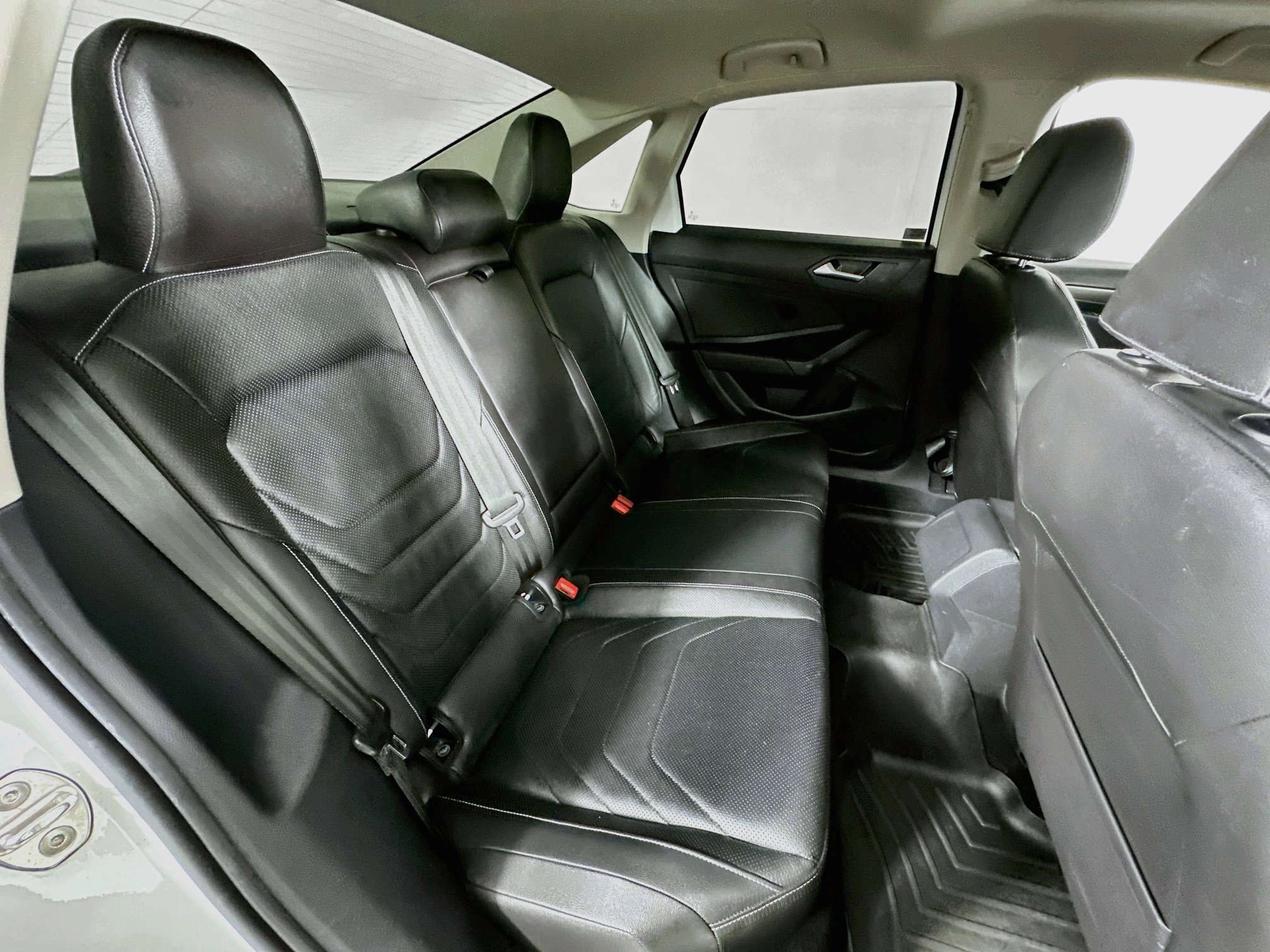 Used 2019 Volkswagen Jetta SEL Premium FWD image 28