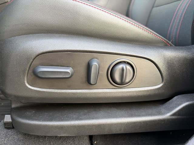 Certified 2022 Chevrolet Equinox RS w/ Infotainment Package image 14