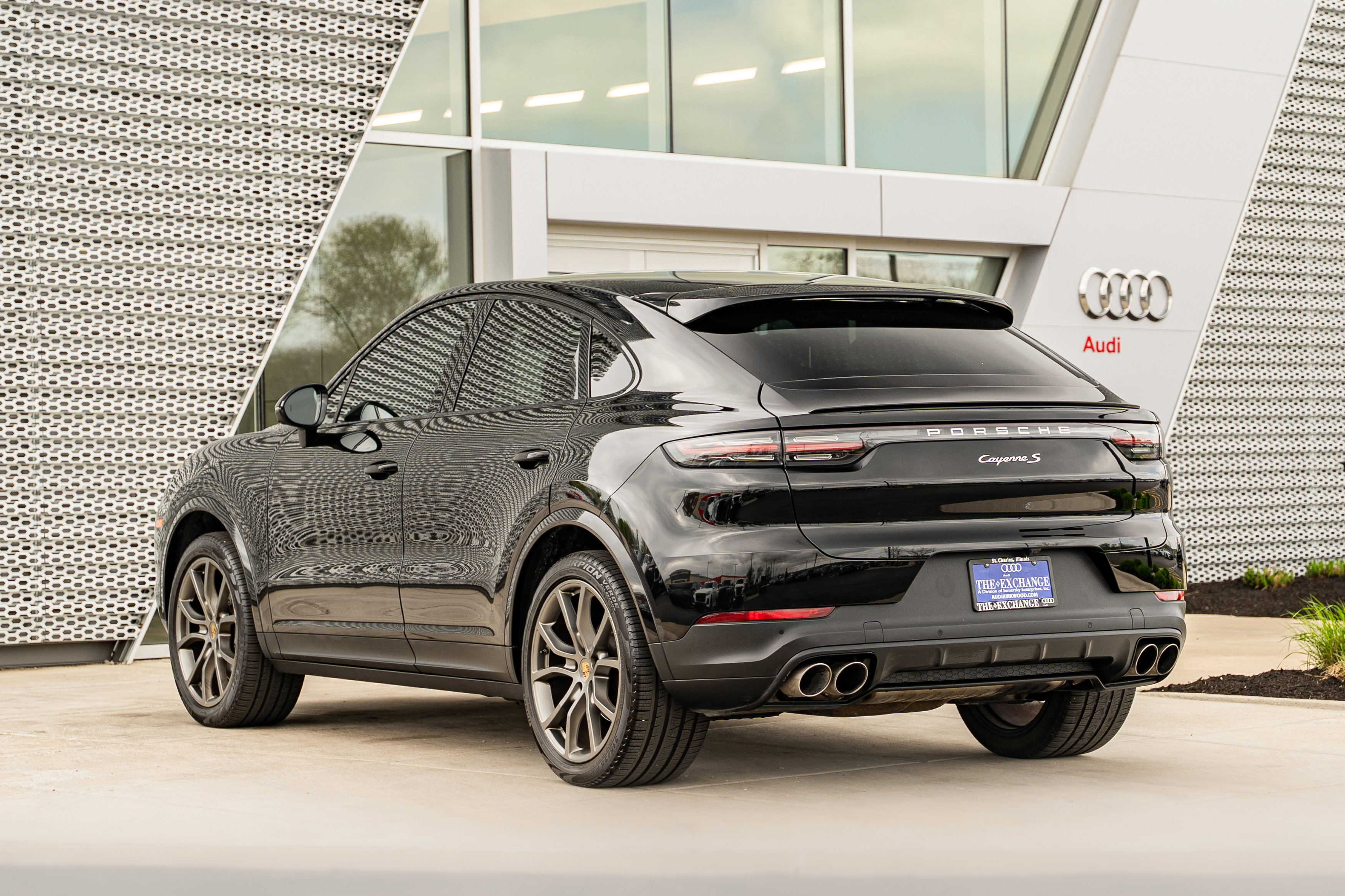 Used 2020 Porsche Cayenne S AWD/4WD image 5