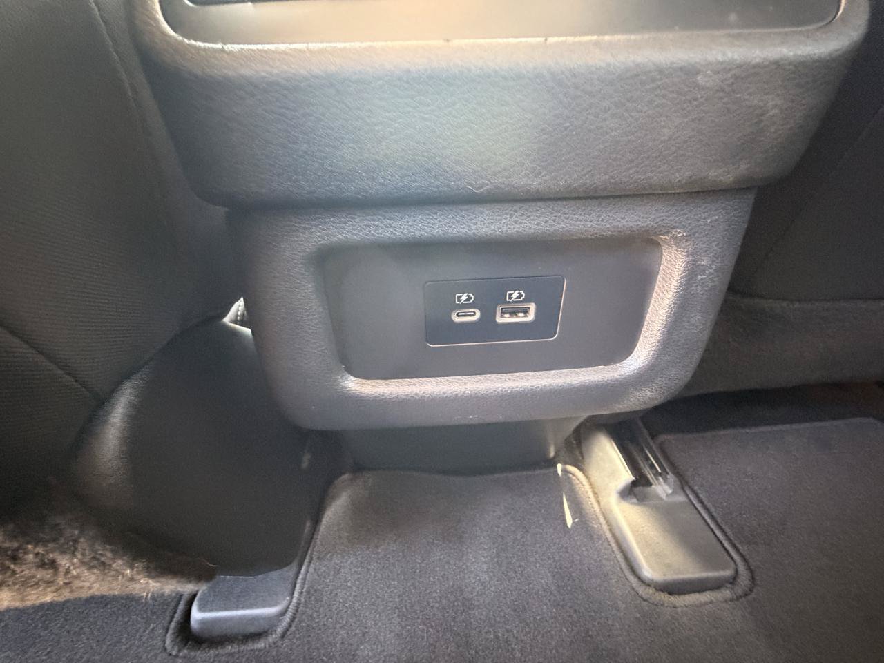 Used 2022 Nissan Pathfinder SV AWD/4WD image 14