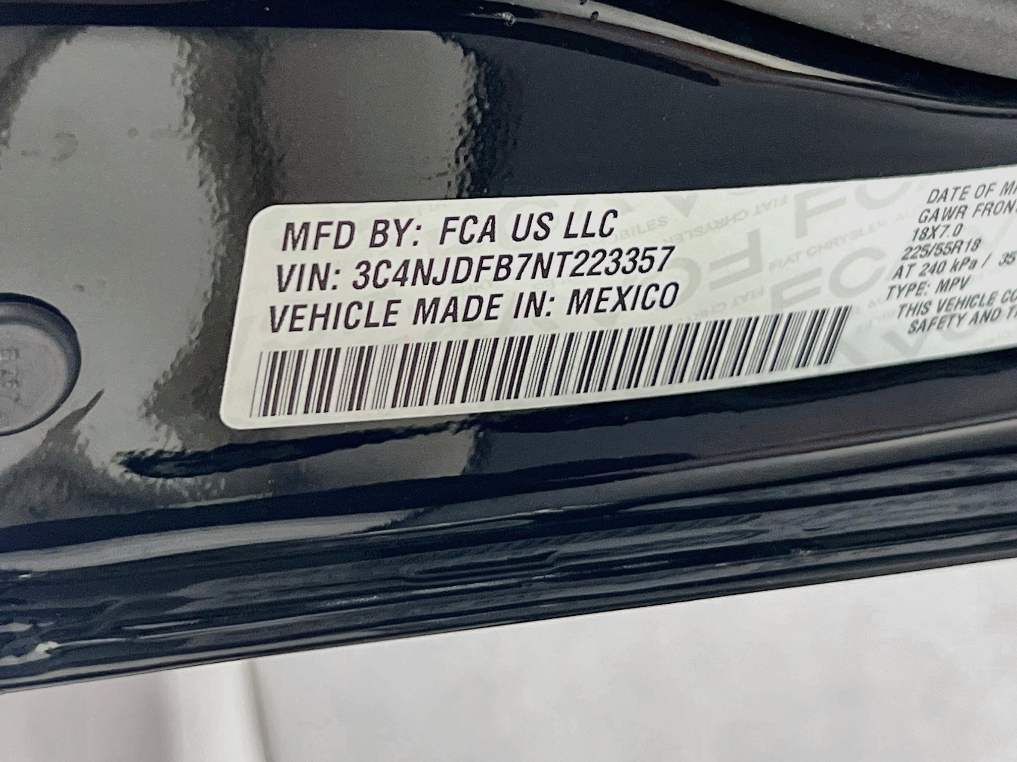 Used 2022 Jeep Compass Latitude w/ Sun and Sound Group AWD/4WD image 32